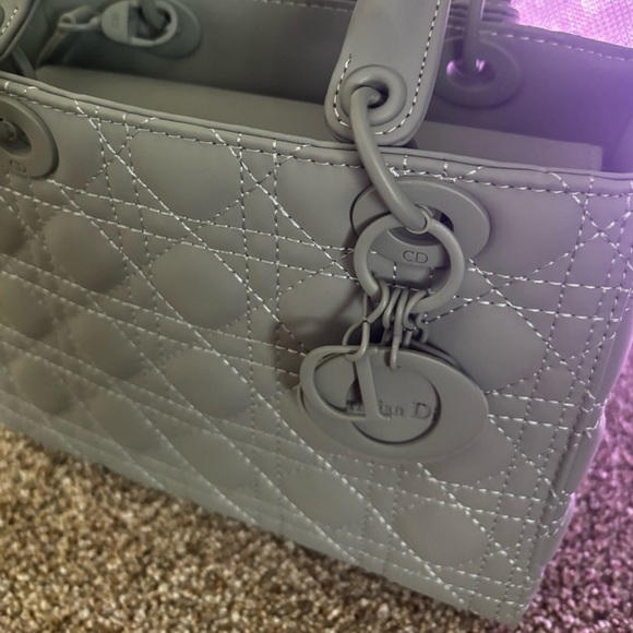 Dior matte bag 

Like new, offers are welcome! ✨ - Picture 1 of 8